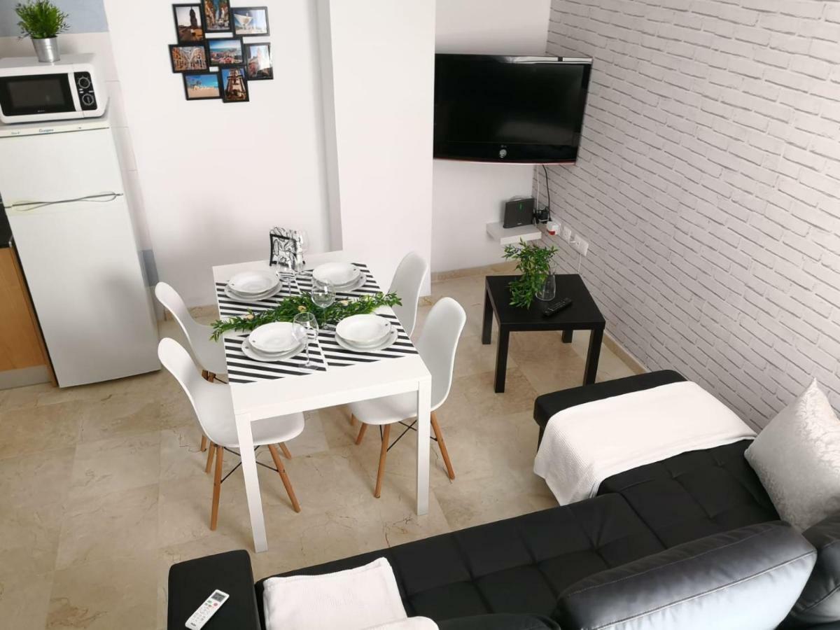 Apartamento La Victoria Málaga Esterno foto