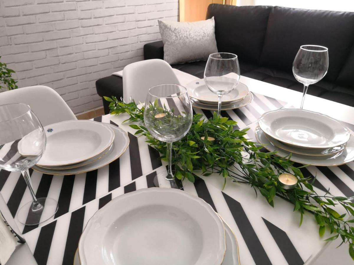 Apartamento La Victoria Málaga Esterno foto