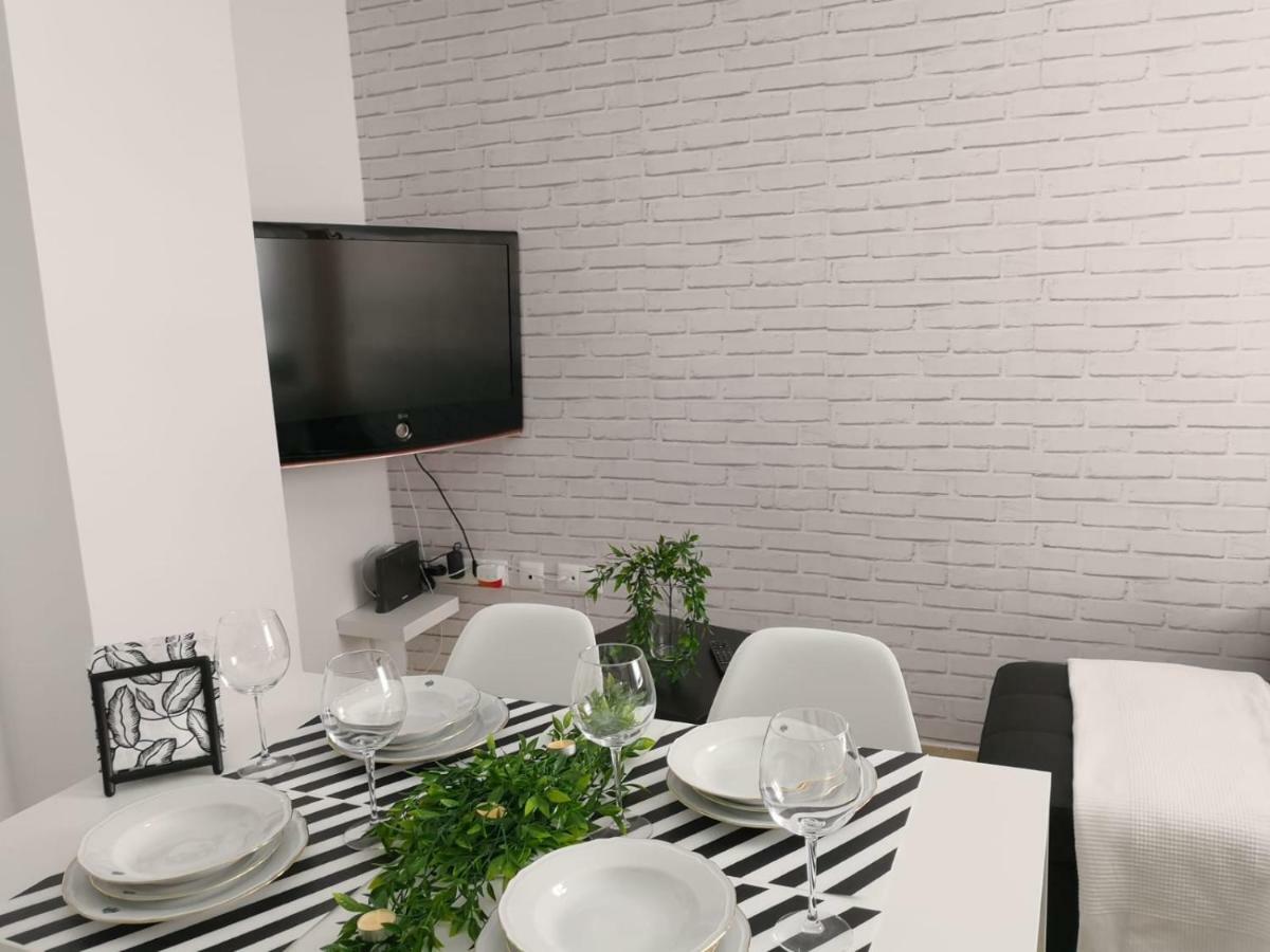 Apartamento La Victoria Málaga Esterno foto